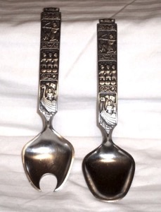Salad Servers
Kongetinn